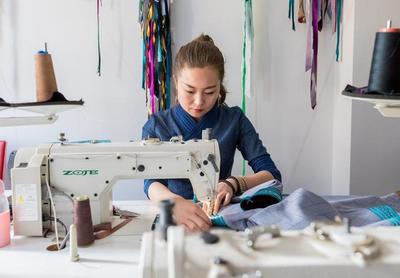 设计师关鑫的蒙古族服饰故事 传统与现代的融合之路